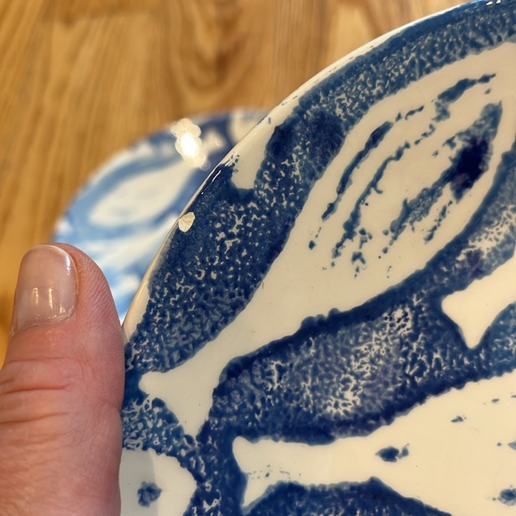 Pair of Vietri School of Fish Salad Plates - Picture 5 of 10